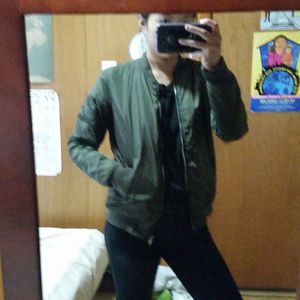 Forever 21 olive green puffy bomber jacket